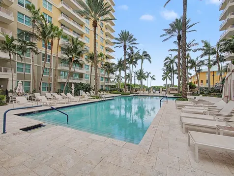 625 Casa Loma Boulevard Boynton Beach FL 33435