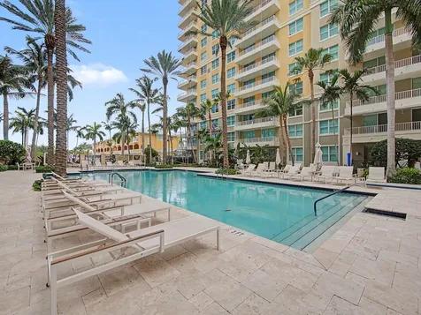 625 Casa Loma Boulevard Boynton Beach FL 33435