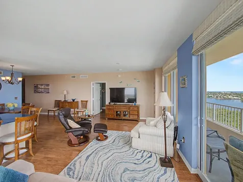 625 Casa Loma Boulevard Boynton Beach FL 33435