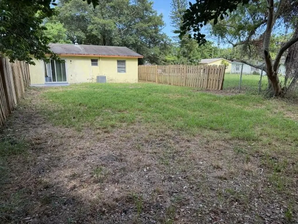 4911 Gulfstream Road Lake Worth FL 33460