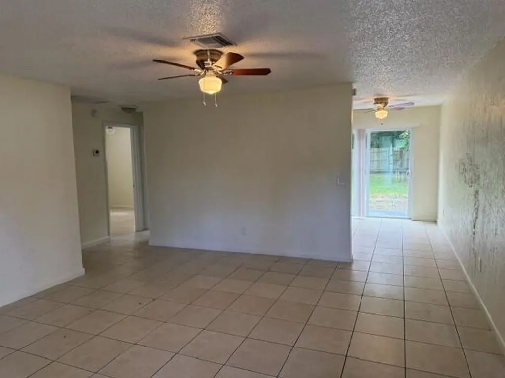 4911 Gulfstream Road Lake Worth FL 33460