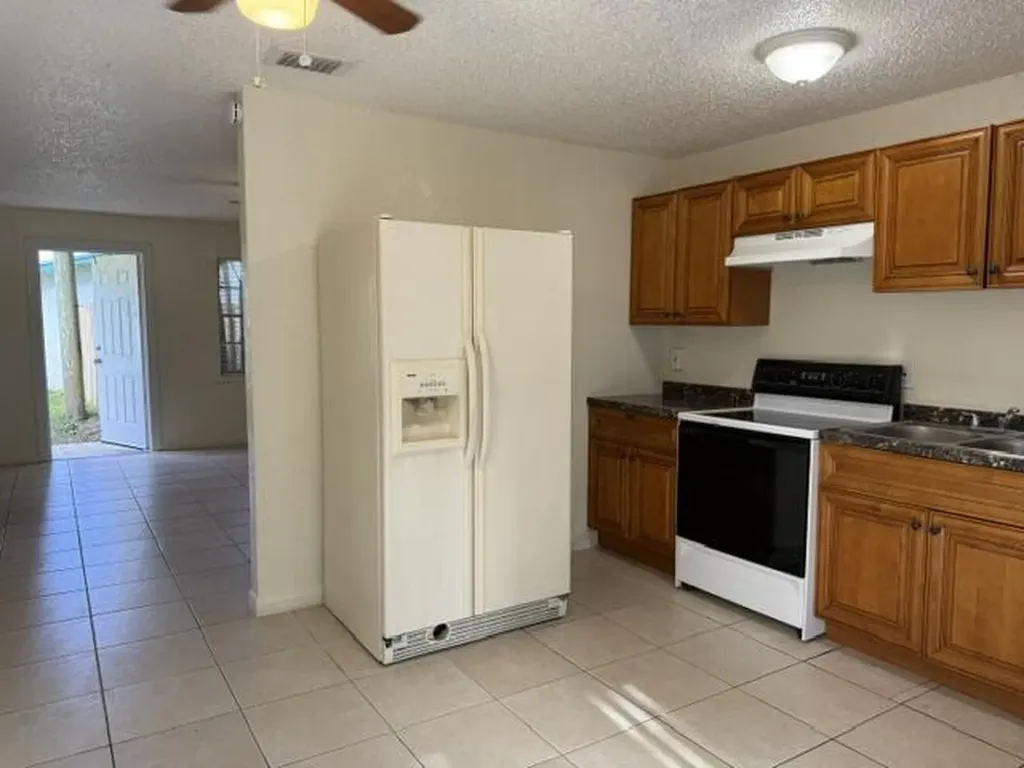 4911 Gulfstream Road Lake Worth FL 33460