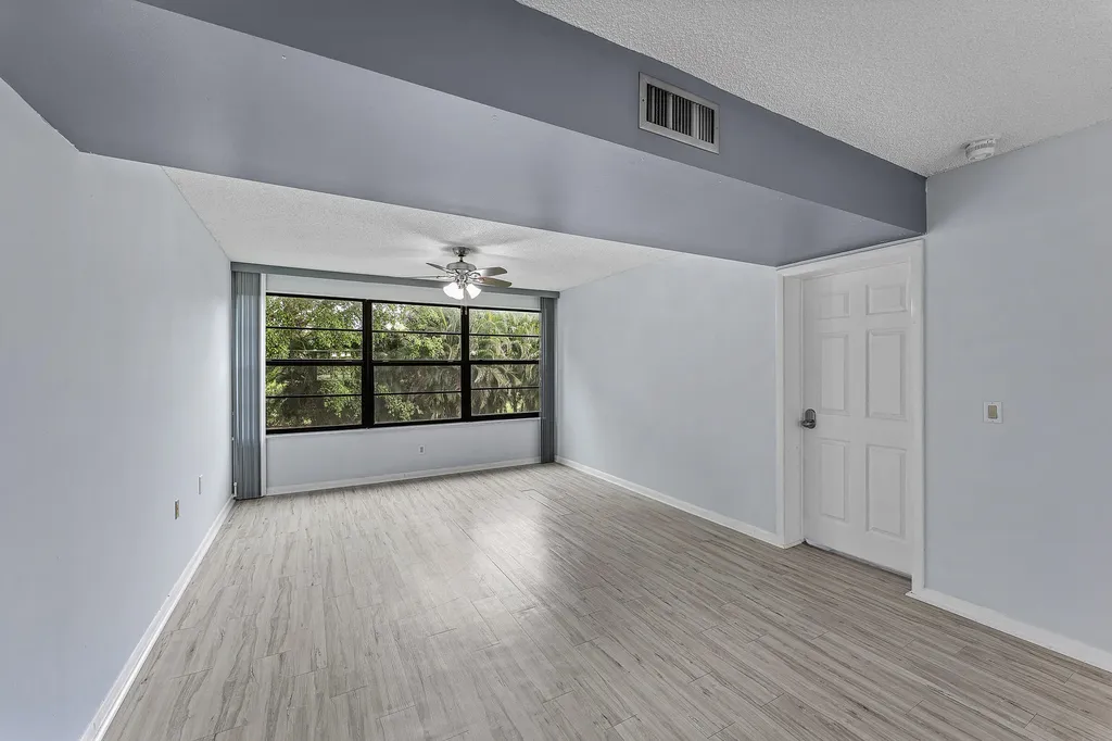 6097 Balboa Circle Boca Raton FL 33433