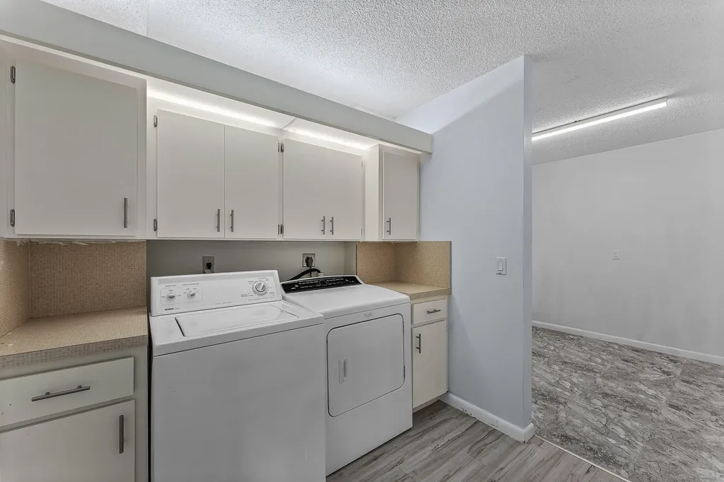 6097 Balboa Circle Boca Raton FL 33433