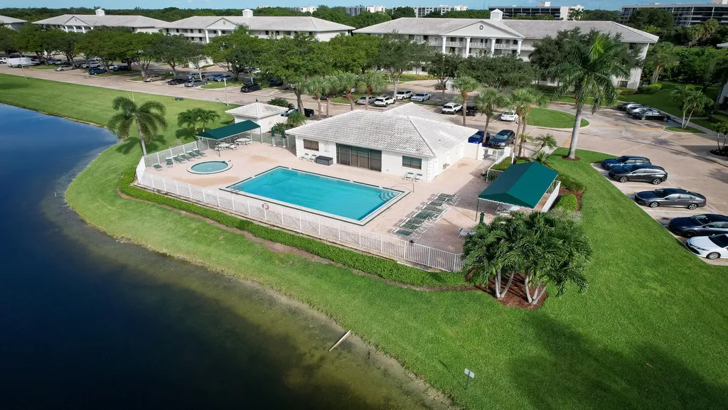 6097 Balboa Circle Boca Raton FL 33433