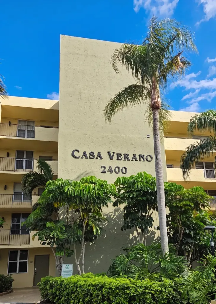 2400 NE 10th Street Pompano Beach FL 33062