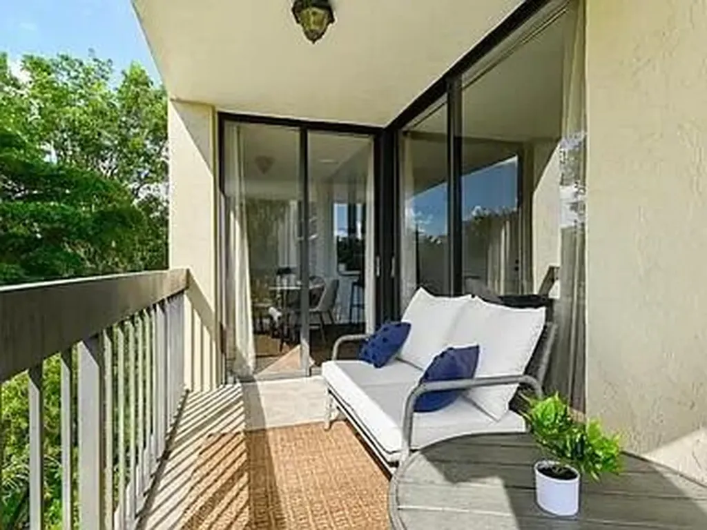 955 Egret Circle Delray Beach FL 33444