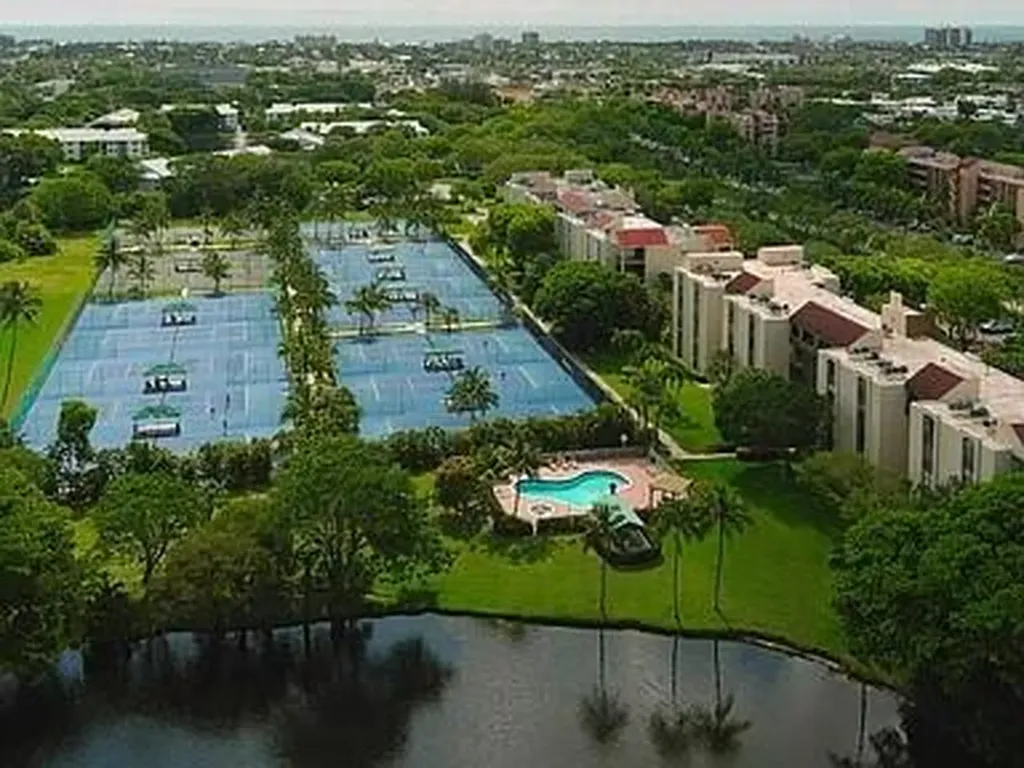 955 Egret Circle Delray Beach FL 33444