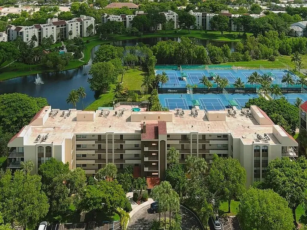 955 Egret Circle Delray Beach FL 33444