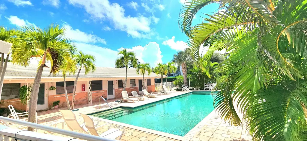 143 Inlet Way West Palm Beach FL 33404