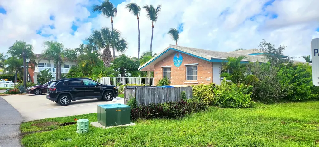 143 Inlet Way West Palm Beach FL 33404