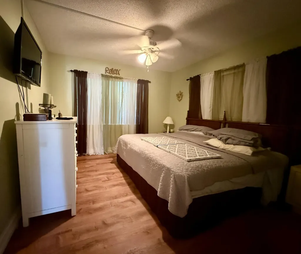 85 Canterbury D West Palm Beach FL 33417