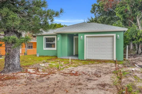 2002 Avenue M Fort Pierce FL 34950