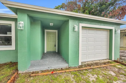 2002 Avenue M Fort Pierce FL 34950