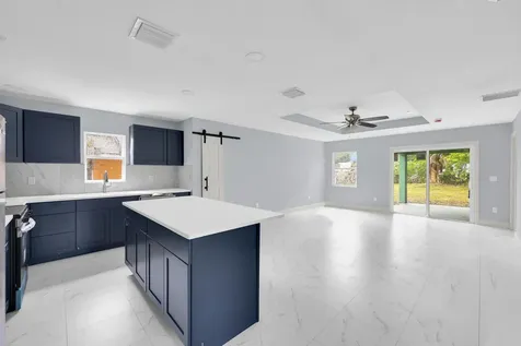 2002 Avenue M Fort Pierce FL 34950