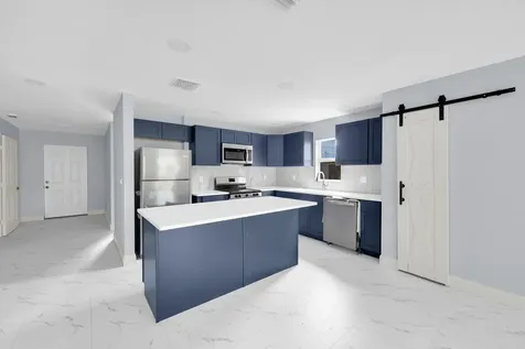 2002 Avenue M Fort Pierce FL 34950