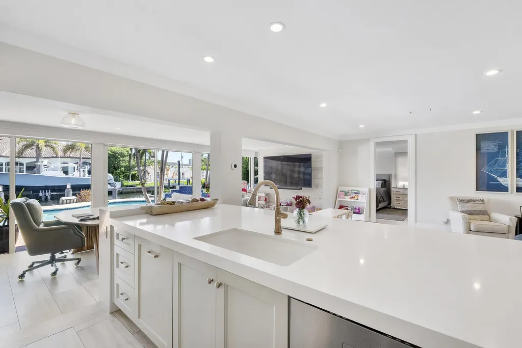 725 NE 36th Street Boca Raton FL 33431