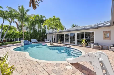 725 NE 36th Street Boca Raton FL 33431