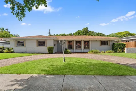 2140 NE 206th Street Miami FL 33179