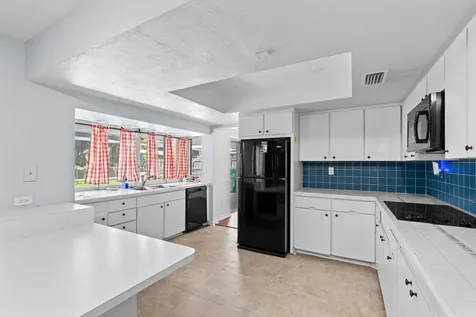 2140 NE 206th Street Miami FL 33179