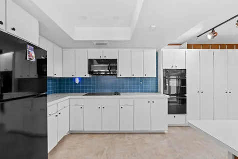 2140 NE 206th Street Miami FL 33179