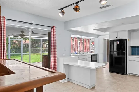 2140 NE 206th Street Miami FL 33179