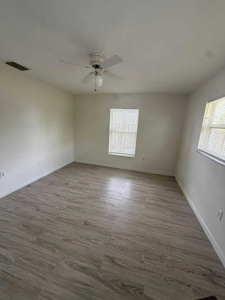 3961 Park Lane Palm Springs FL 33406