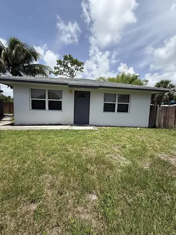 3961 Park Lane Palm Springs FL 33406