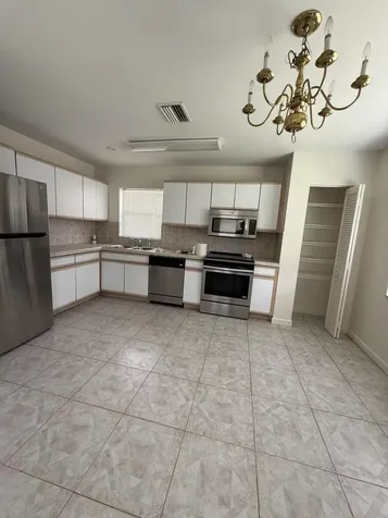 3961 Park Lane Palm Springs FL 33406