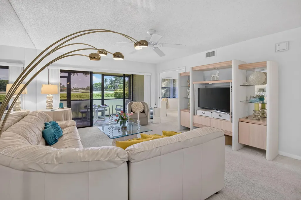 2898 SW 22nd Circle Delray Beach FL 33445