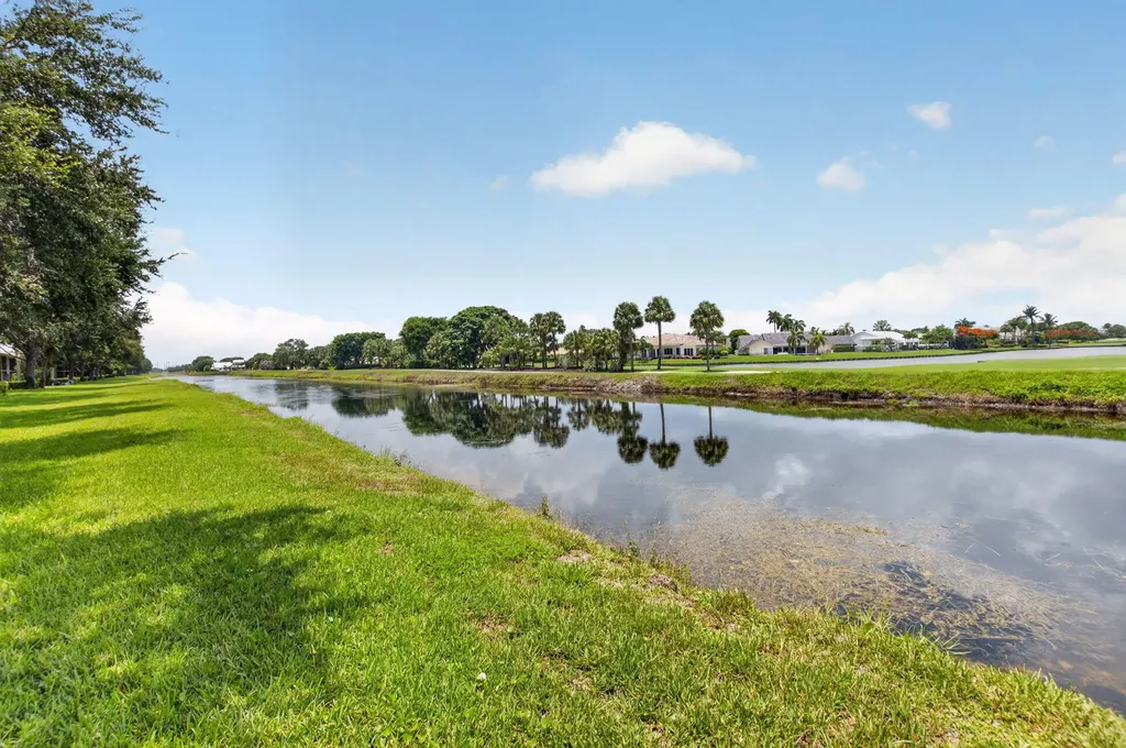 2898 SW 22nd Circle Delray Beach FL 33445