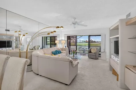 2898 SW 22nd Circle Delray Beach FL 33445