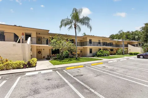 2898 SW 22nd Circle Delray Beach FL 33445