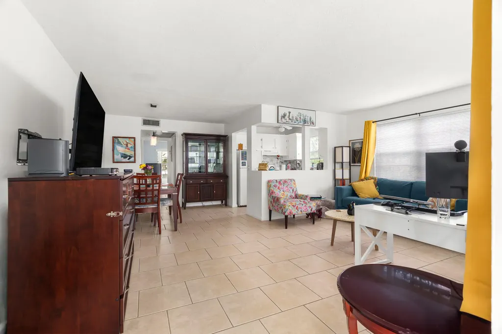 347 Windsor O West Palm Beach FL 33417