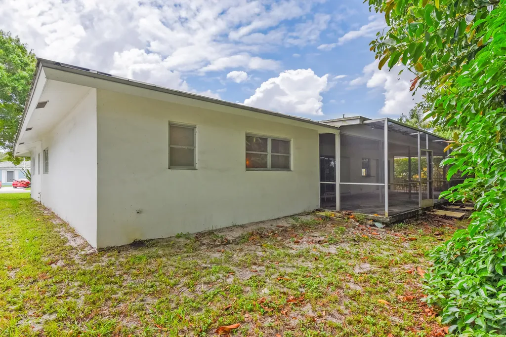 91 SW 11th Avenue Boca Raton FL 33486