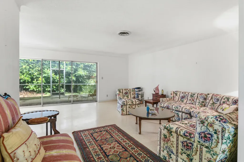 91 SW 11th Avenue Boca Raton FL 33486