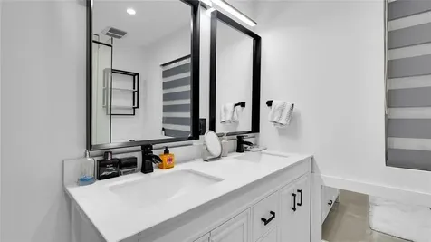 6290 W 16th Avenue Hialeah FL 33012