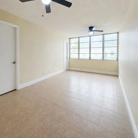 1401 NE Miami Gardens Drive Miami FL 33179