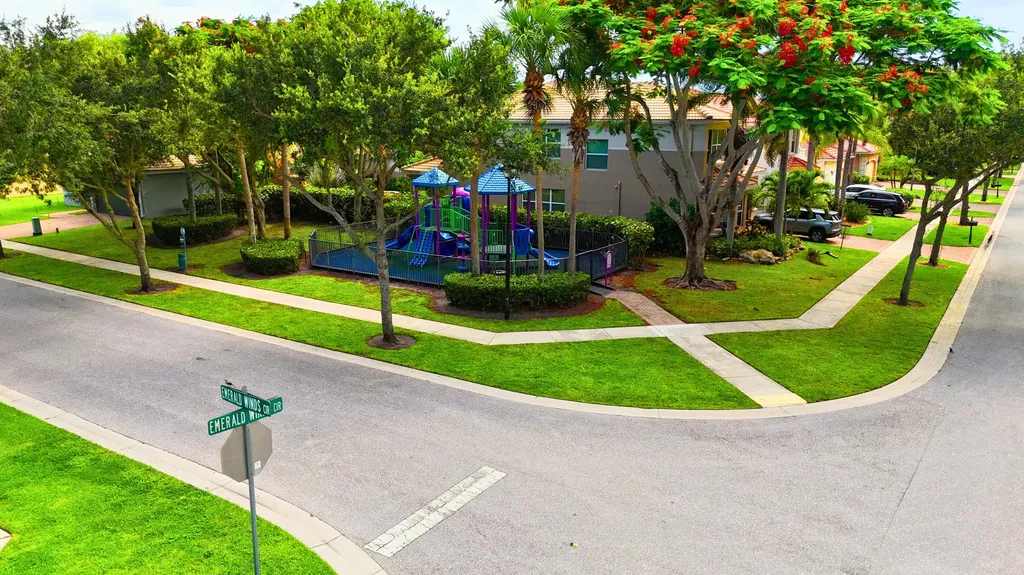 7943 Emerald Winds Circle Boynton Beach FL 33473