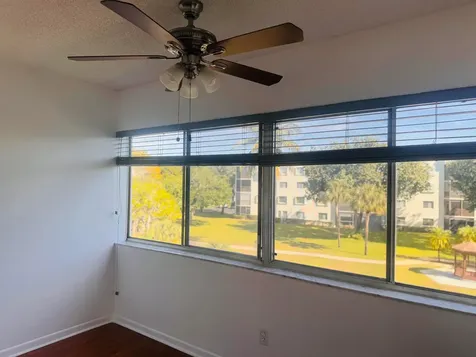 3178 Via Poinciana Lake Worth FL 33467