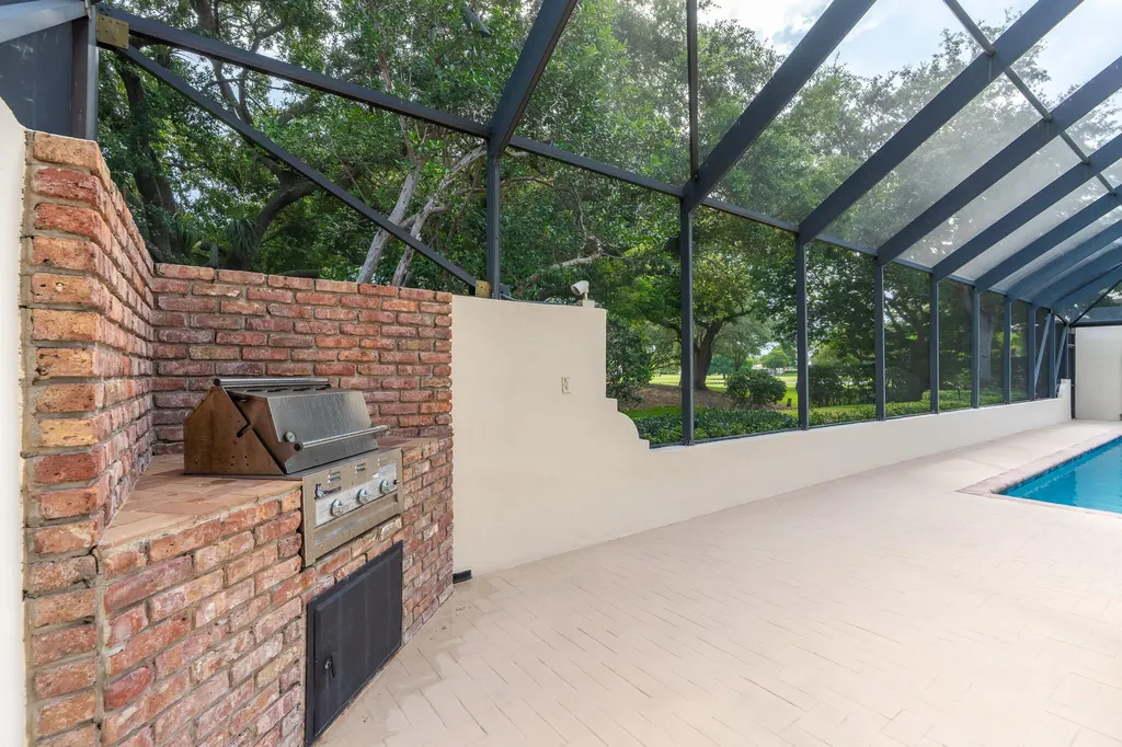 1866 Colonial Drive Coral Springs FL 33071