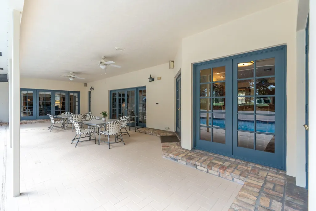 1866 Colonial Drive Coral Springs FL 33071