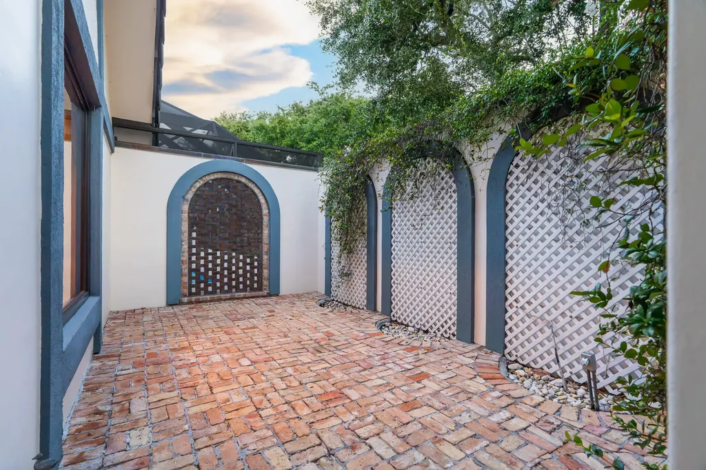 1866 Colonial Drive Coral Springs FL 33071