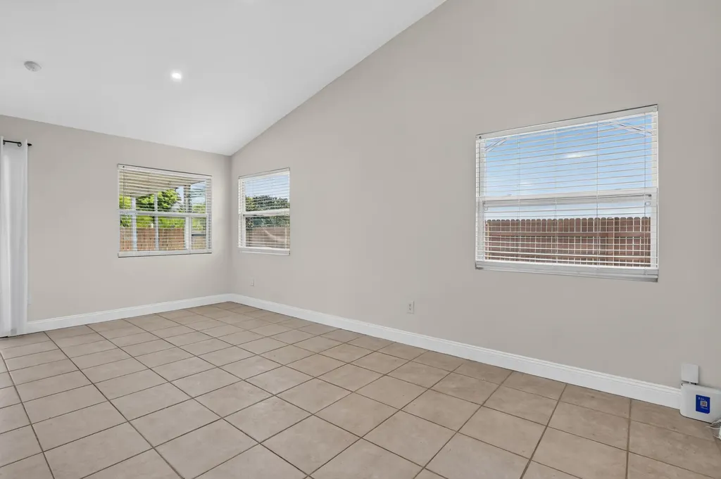 23172 Bentley Place Boca Raton FL 33433