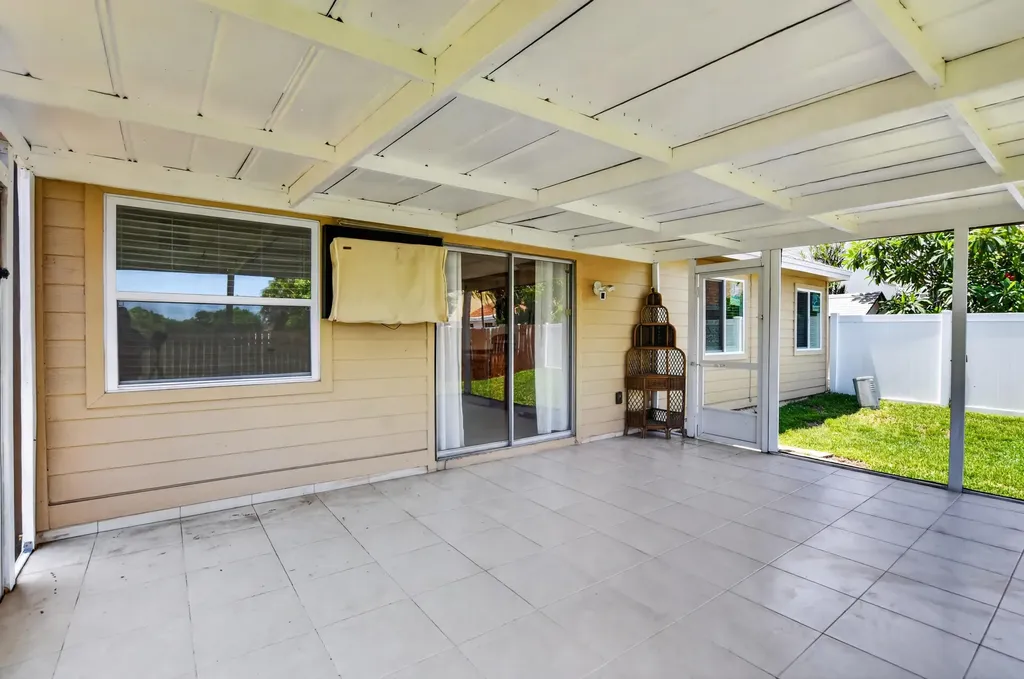 23172 Bentley Place Boca Raton FL 33433