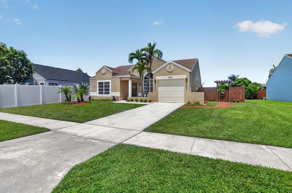 23172 Bentley Place Boca Raton FL 33433