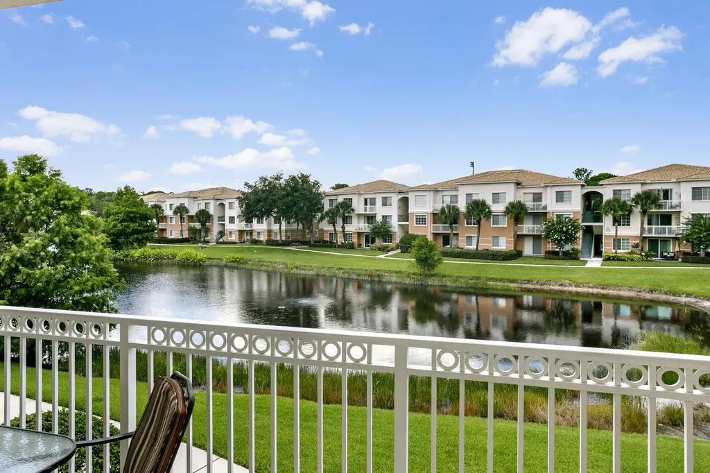 10208 Myrtlewood Circle W Palm Beach Gardens FL 33418