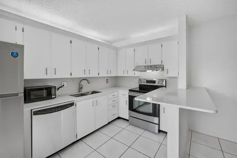 3310 Meridian Way S Palm Beach Gardens FL 33410