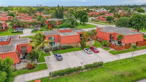 3310 Meridian Way S Palm Beach Gardens FL 33410