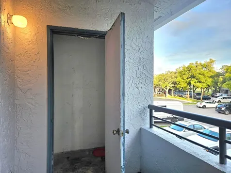 901 Lyons Road Coconut Creek FL 33063